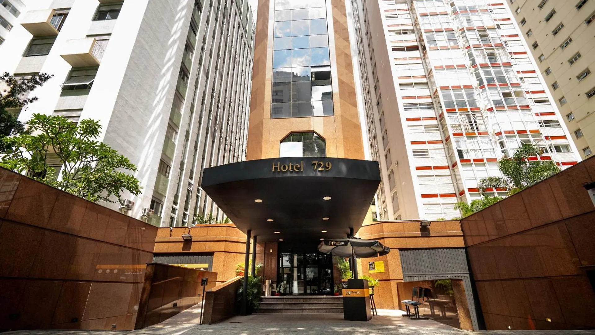 Royal Boutique Paulista ile iletişim